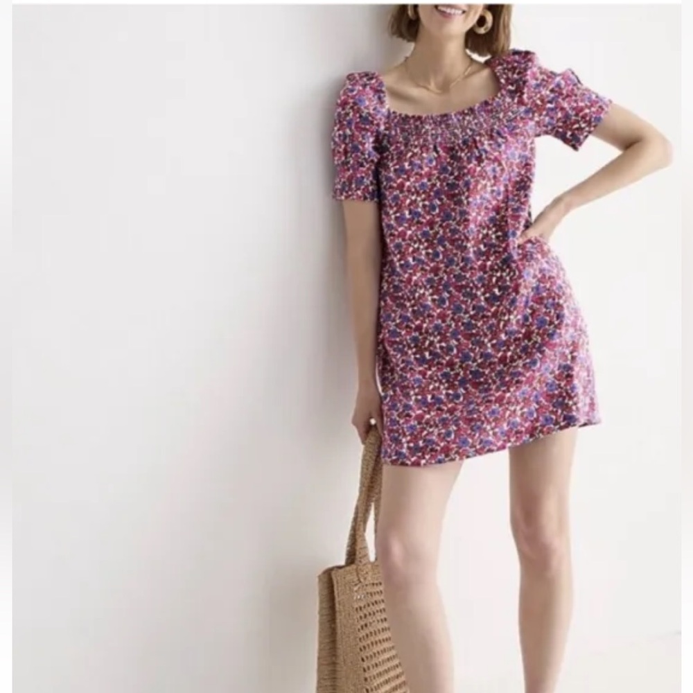J Crew smocked floral dress Linen with pockets size small